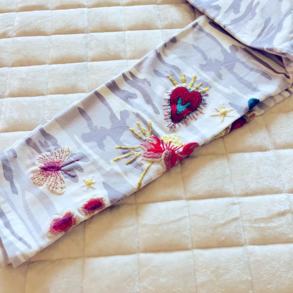 Johnny Was Zoe Maura Camo Legging - Picture 4 of 7